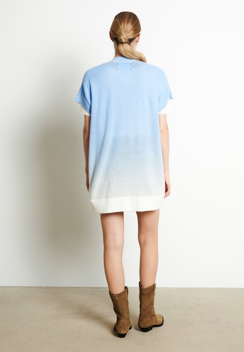 Gilet à manches courtes femme en cachemire déjaugé tie & dye blanc écru & bleu ciel - AVA 11A-2